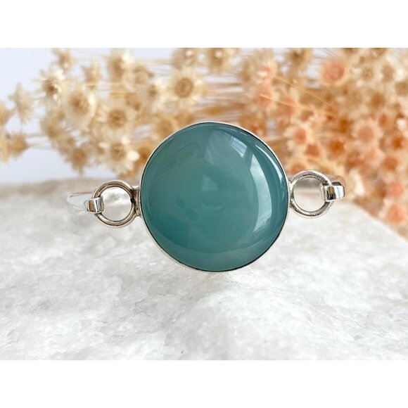 Chalcedony Gemstone Accented Oval Sterling Silver 925 Vintage Bangle Bracelet - Picture 1 of 10